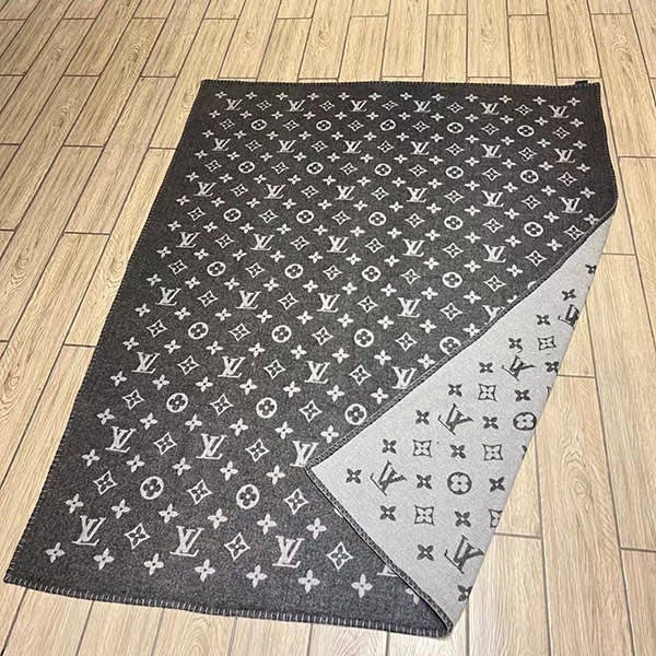 ルイヴィトン モノグラム エクリプスブランケット vuk78247