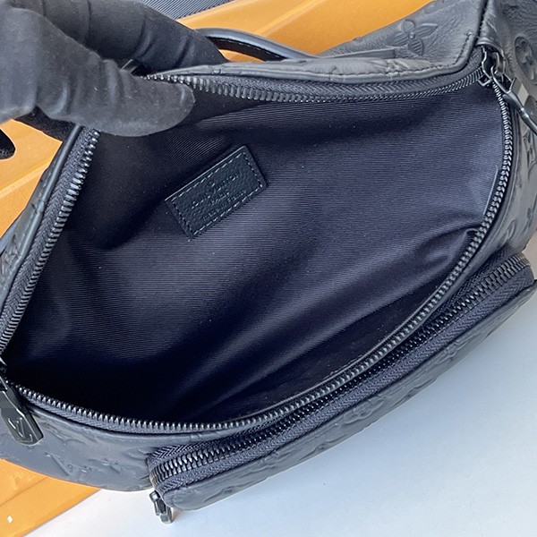 *使いやすさ抜群*【ルイヴィトン】ボディーバッグ 偽物 モノグラム M47058