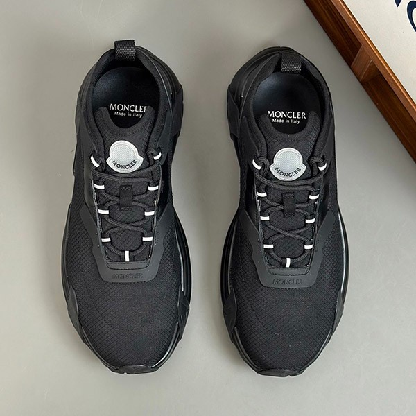 超希少!モンクレール TRAILGRIP LITE 2スニーカー n級品 mou74400