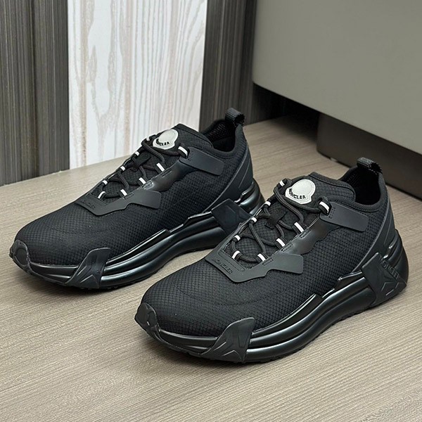 超希少!モンクレール TRAILGRIP LITE 2スニーカー n級品 mou74400