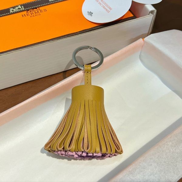 ギフトにも大人気☆【エルメス】 Carmen(カルメン)キーホルダー 偽物 H077894C