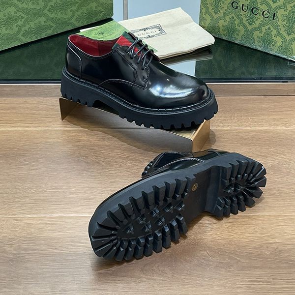 激安価格!完全必至 グッチ ウェブ メンズ レースアップシューズ 偽物 gum82512