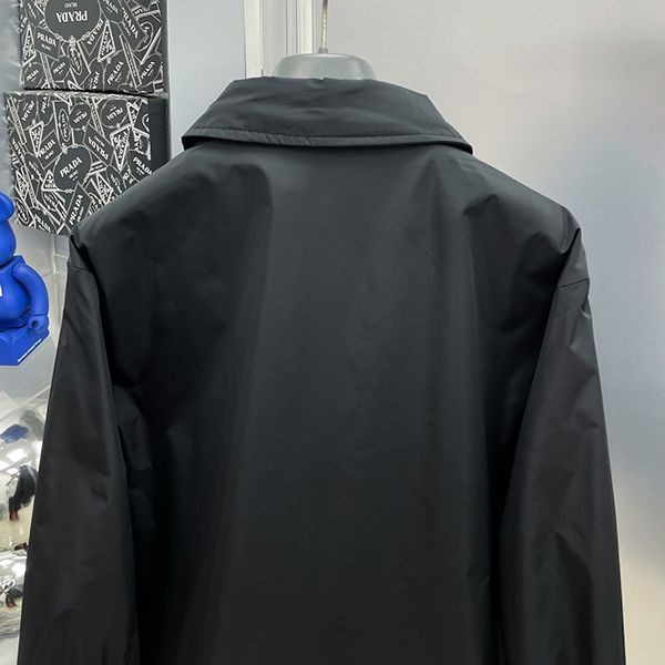 プラダ Re-Nylon フロントボタン長袖シャツ ロゴ SC796M