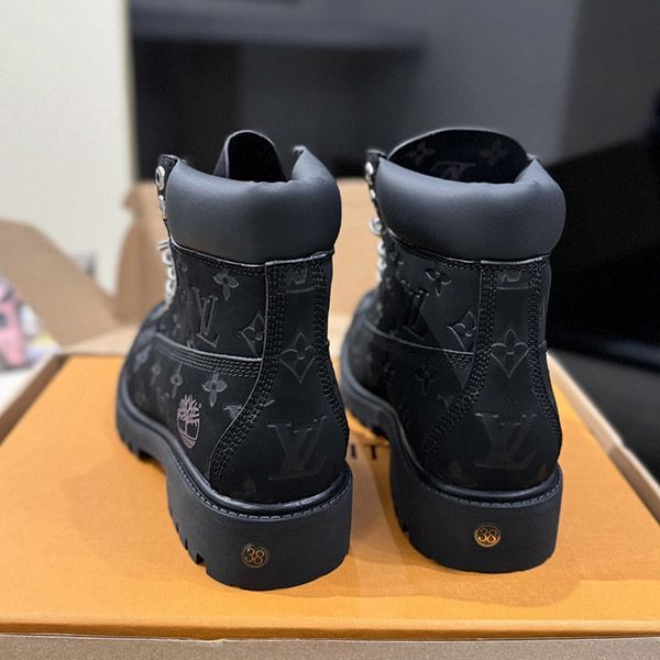 ルイヴィトン × Timberland 6インチブーツ vux92960
