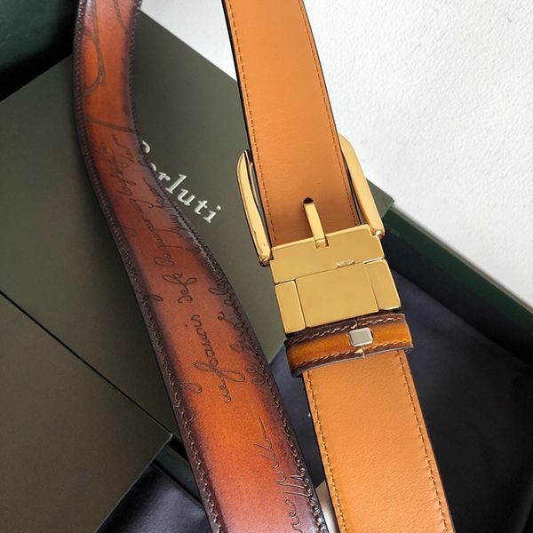 目を惹く逸品!【ベルルッティ】刻印入り リバーシブル ベルト ベネチアレザー製 beg52949