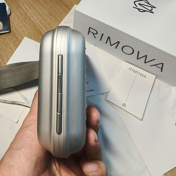リモワ スリングバッグ 偽物◆アルミニウム製◆ユニセックス rif95079