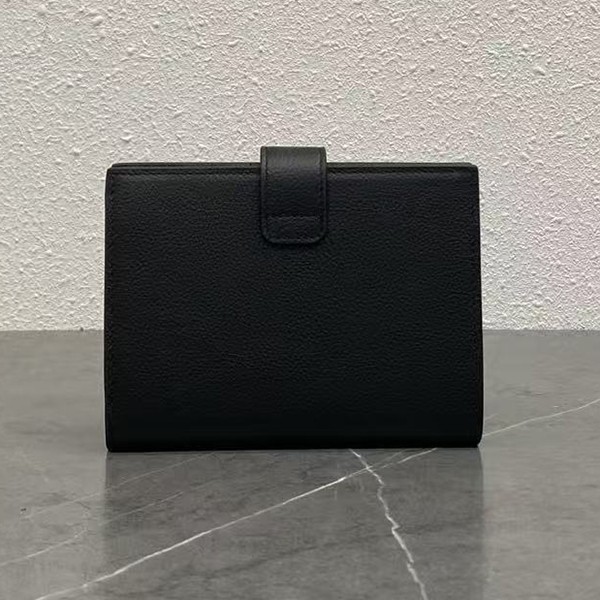 絶対欲しい!セリーヌ ヴィクトワール ミディアムウォレット フェイク Cep11024