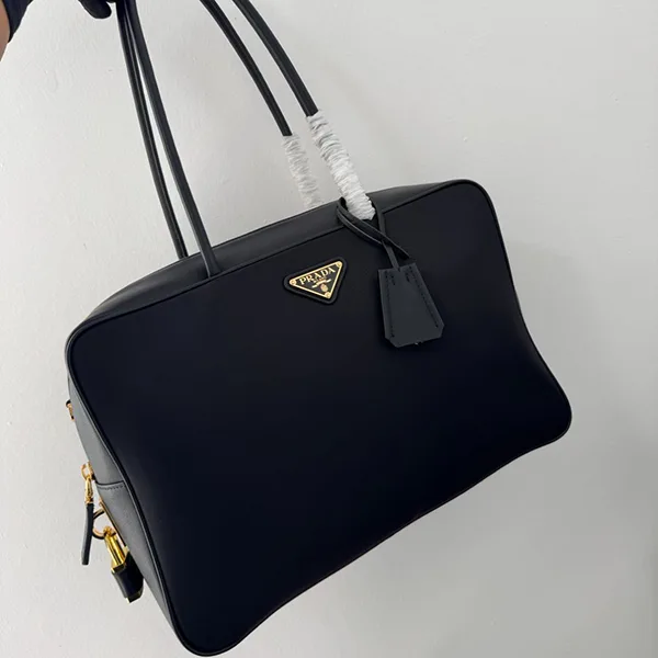 超希少!プラダ Re-Nylon レザー製 ハンドバッグ ラージ フェイク puf75889