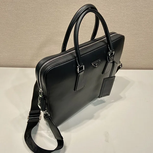 秋冬大セール プラダ スーパーコピー サフィアーノレザー ワークバッグ puy75375