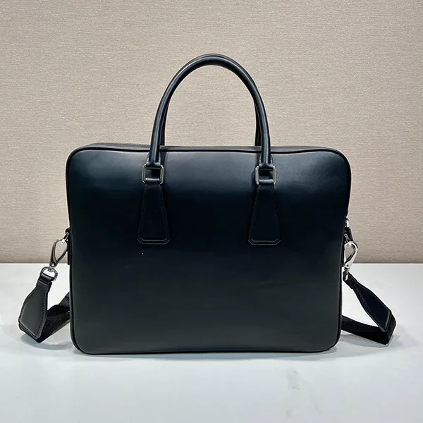 秋冬大セール プラダ スーパーコピー サフィアーノレザー ワークバッグ puy75375