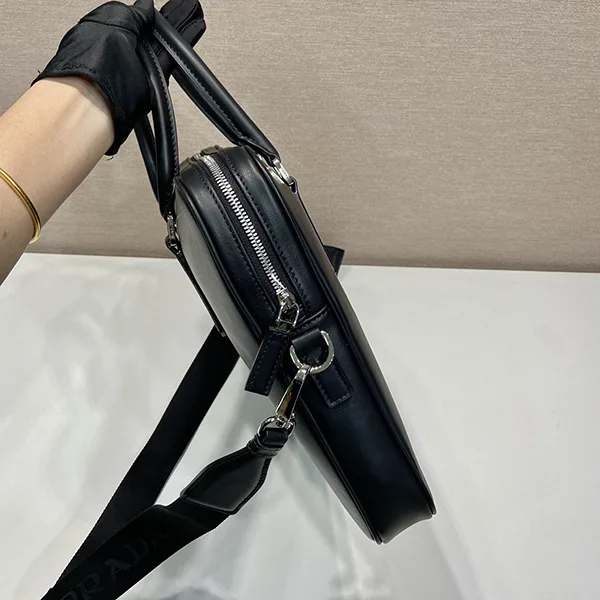 秋冬大セール プラダ スーパーコピー サフィアーノレザー ワークバッグ puy75375