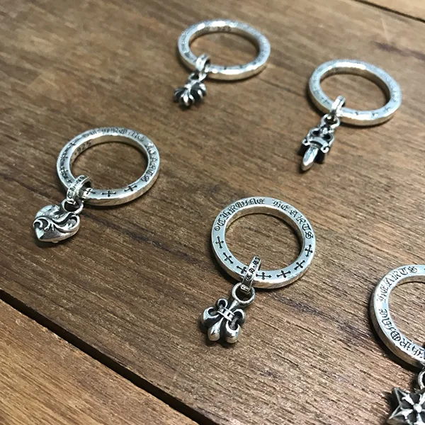 クロムハーツ CHクロス 偽物 ベイビーファット NTFL リング Kup43958