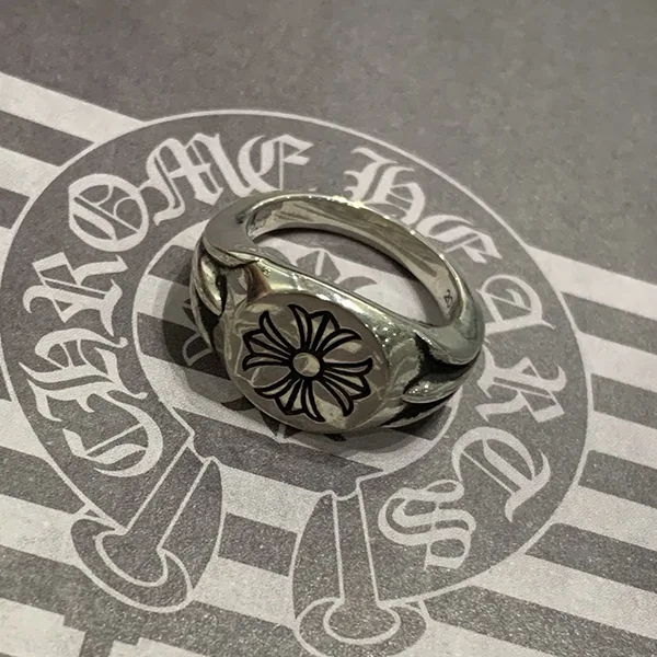 大人気!クロムハーツ レプリカ アルファベット シルバー リング Kuy51415