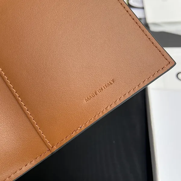 新デザイン セリーヌ 2つ折り財布 激安 トリオンフキャンバス Cer02182