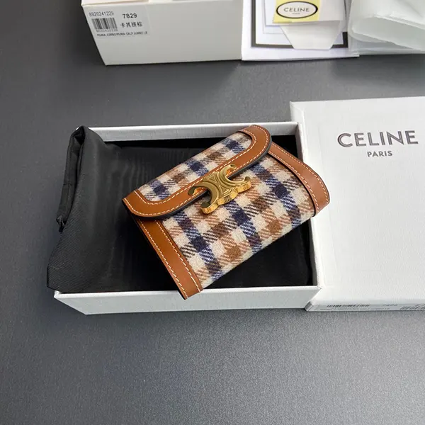 すぐ届 セリーヌ トリオンフ 偽物 タータンチェック 3つ折り財布 Cem46447