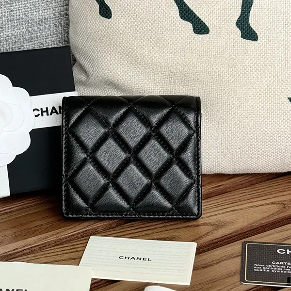 シャネル クラシックスモールフラップ 2折財布 shb42704