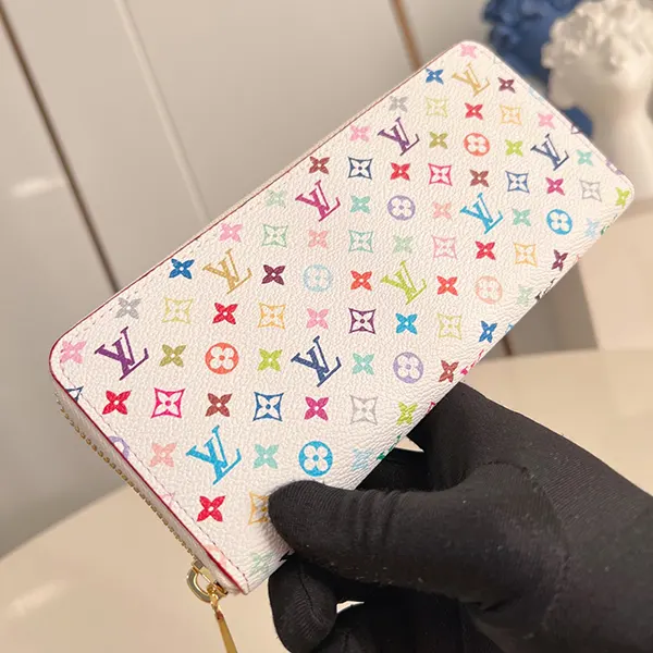 《大人気》ルイヴィトン 村上隆 モノグラム 長財布 コピー vug79225