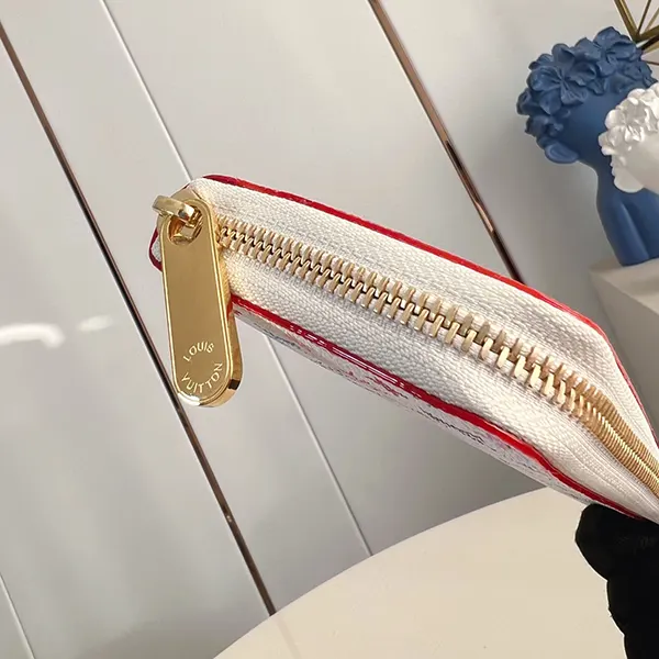 《大人気》ルイヴィトン 村上隆 モノグラム 長財布 コピー vug79225