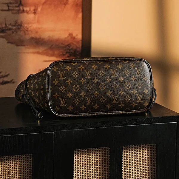 追跡付ルイヴィトン フェイク ネヴァーフル・インサイドアウト BB M12106