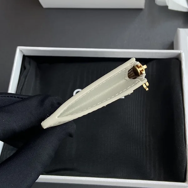 速達発送セリーヌ コピー商品 ジップ付きカードホルダー トリオンフ 3色 Cet60843