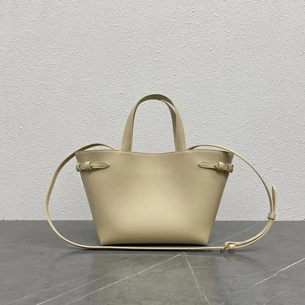 送料込セリーヌ スモール カバ アナイス キュイル トリオンフ Ceo69464