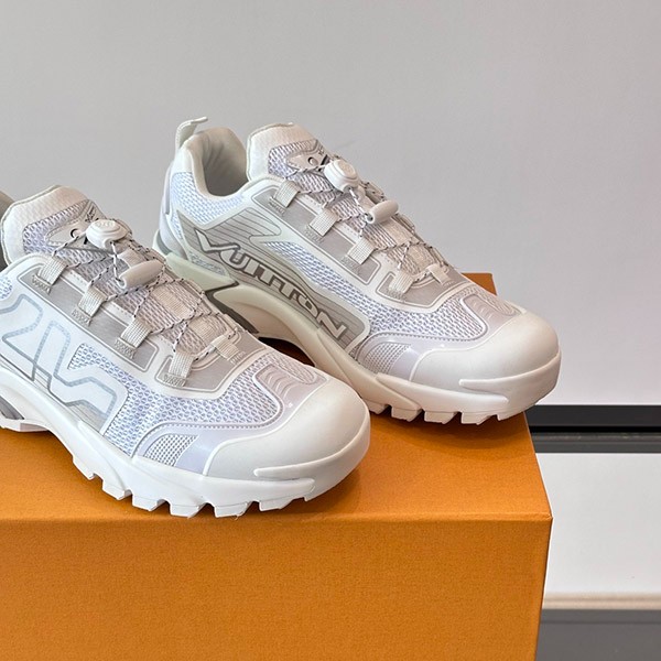 ルイヴィトン LV ランナー タティック ライン スニーカー コピー 1ADGZN