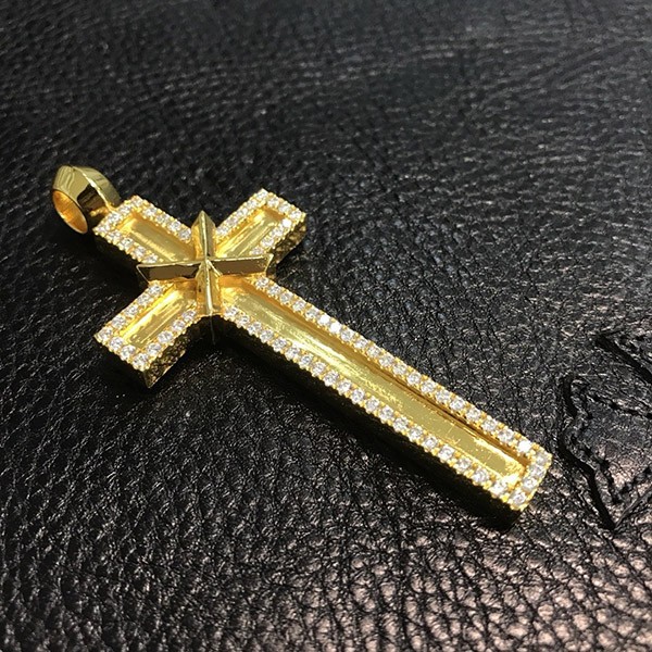 すぐ届 クロムハーツ 偽物 22K スモールメイプルソープクロス ゴールド ネックレス Kuu81091