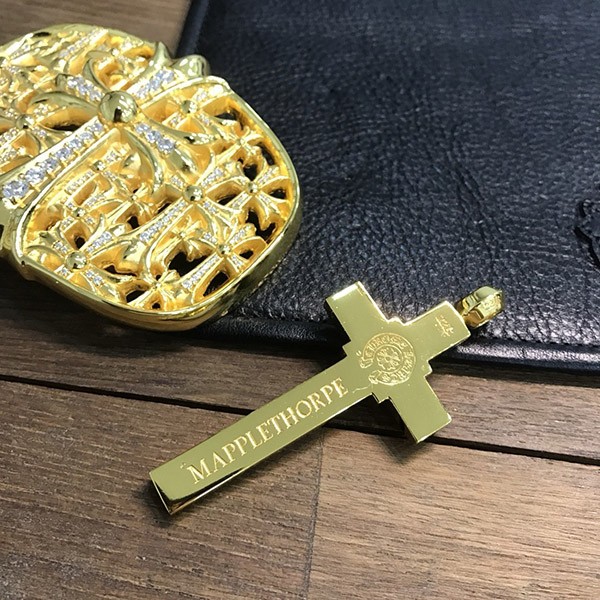 すぐ届 クロムハーツ 偽物 22K スモールメイプルソープクロス ゴールド ネックレス Kuu81091