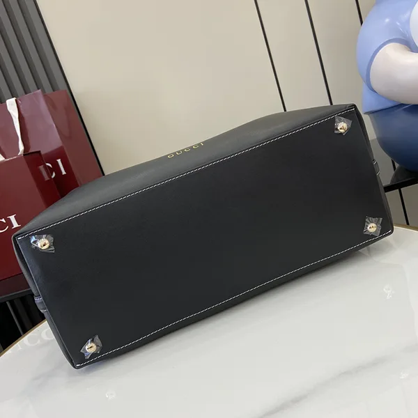 注目の新作♪【グッチ】GGエンブレム 偽物ミディアム トートバッグ 815213