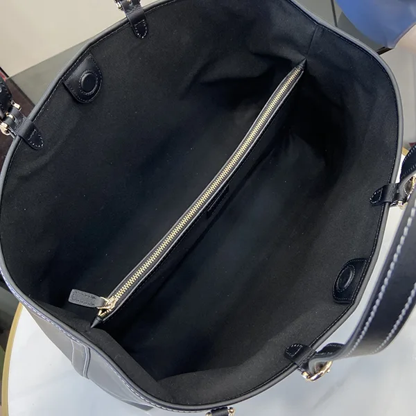 注目の新作♪【グッチ】GGエンブレム 偽物ミディアム トートバッグ 815213