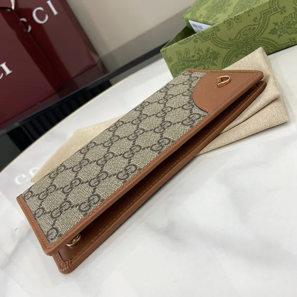 グッチ GGエンブレム N級品 コンチネンタルウォレット 820688 FAD6L9758
