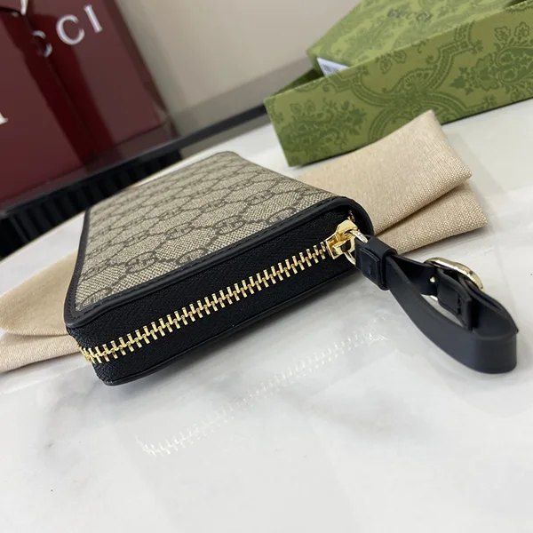 【グッチ】GGエンブレム ジップアラウンドウォレット 偽物 819122FAD6