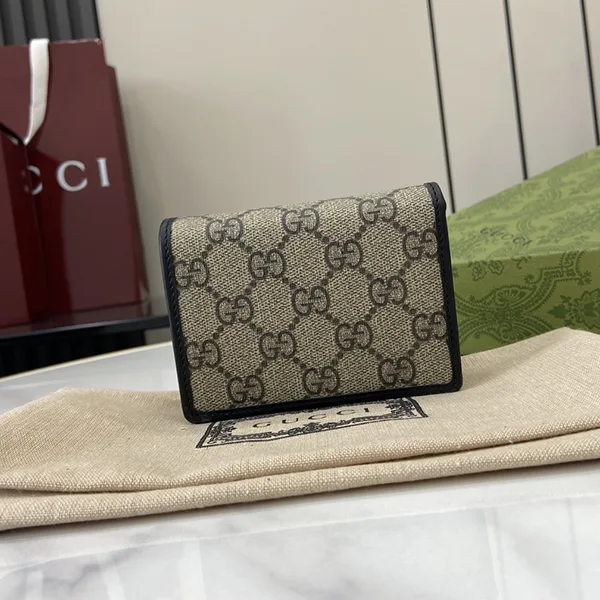 数量限定!【グッチ】GGエンブレム ミニ ウォレット 820692FAD6L9758