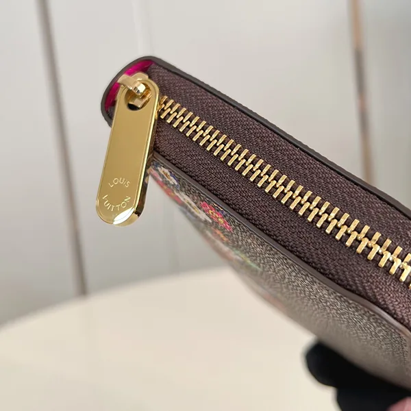 2025超人気!ルイヴィトン LV×TM ジッピー ウォレット 偽物 M14162