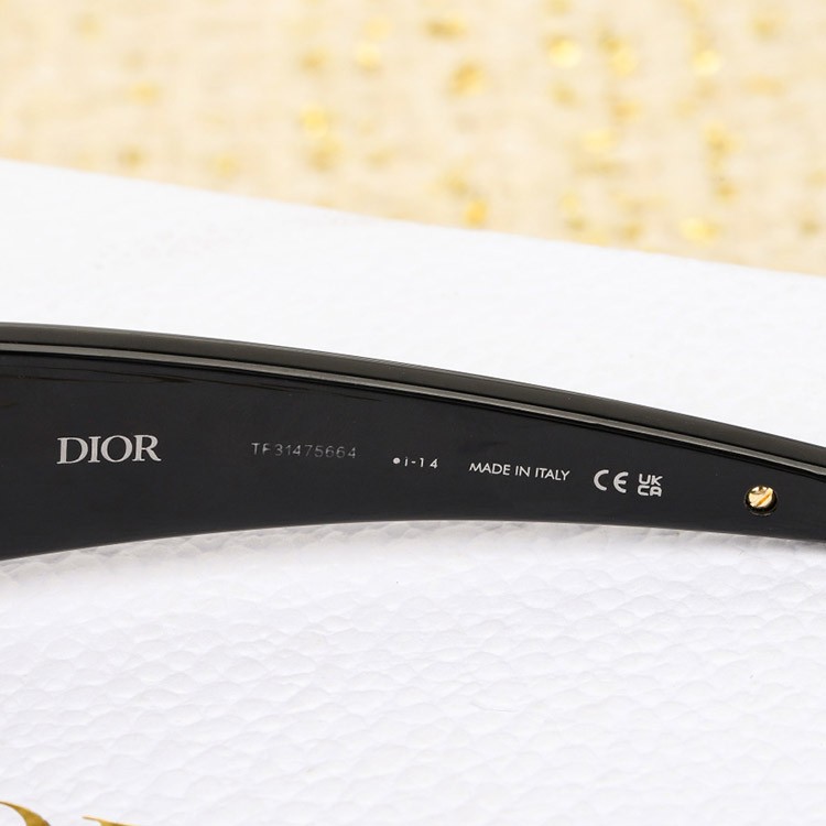 VeryDior M1U ラップアラウンド アセテート サングラス 偽物