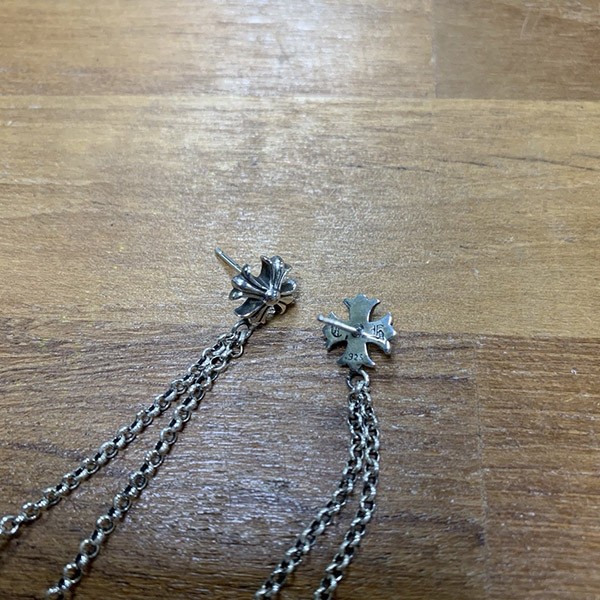 クロムハーツ ディノヘッド JOJO イヤリング ピアス コピー Kuj83546