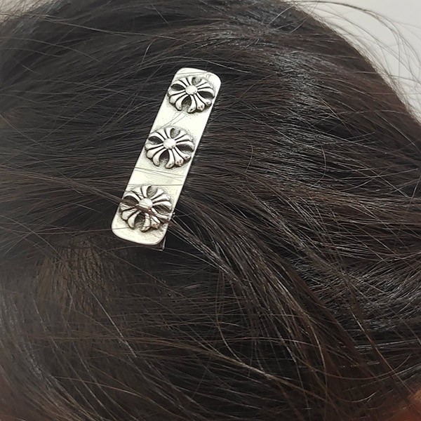 《大人気》クロムハーツ ヘアーバレッタ 3CHプラス クロス コピー 20AD12