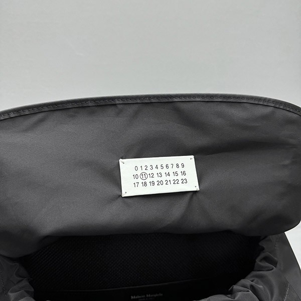 新着 人気 ★メゾン マルジェラ 偽物★ハイテク XLバックパック SB2WA001
