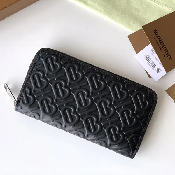 バーバリー 長財布 偽物 ラウンドジップウォレット Bal67766