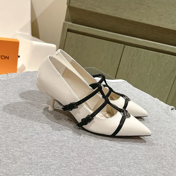 【女性の憧れ☆】ルイヴィトン LV Cruise パンプス スーパーコピー vum88155