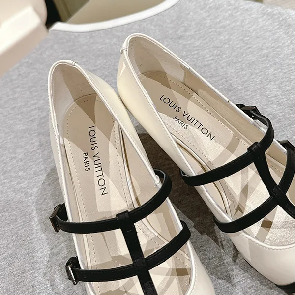 【女性の憧れ☆】ルイヴィトン LV Cruise パンプス スーパーコピー vum88155