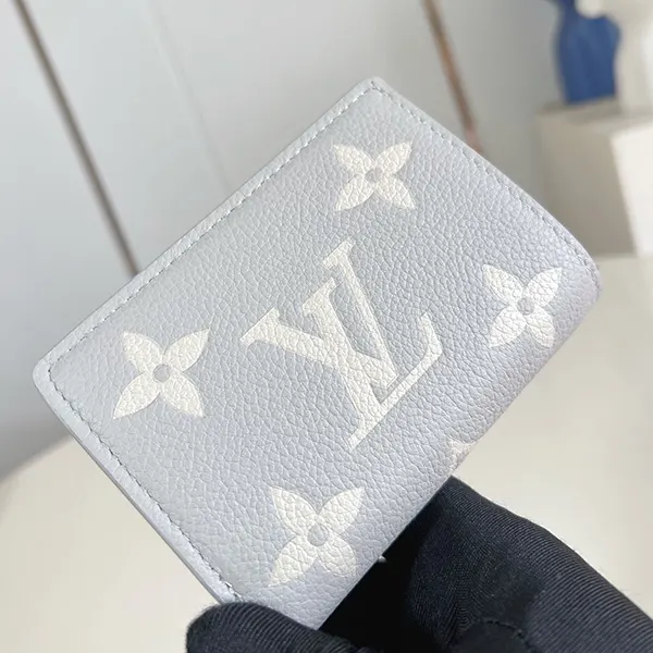 n級 おすすめ ルイヴィトン ポルトフォイユ・クレア 二つ折り財布 コピー vui70845