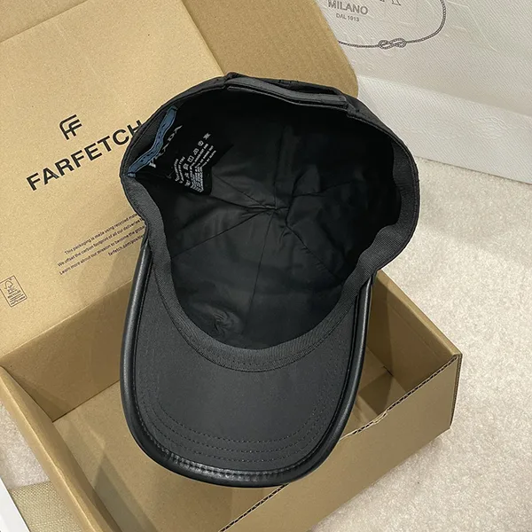 プラダ ロゴ Re-Nylon ベースボールキャップ 偽物 【お洒落☆シンプル】 puy37025