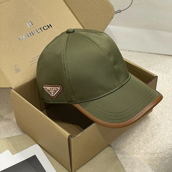 目を惹く逸品!【プラダ】ロゴ Re-Nylon ベースボールキャップ コピー puk98995