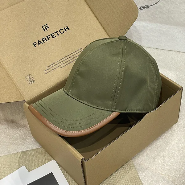 目を惹く逸品!【プラダ】ロゴ Re-Nylon ベースボールキャップ コピー puk98995