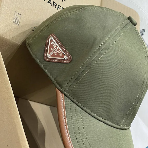 目を惹く逸品!【プラダ】ロゴ Re-Nylon ベースボールキャップ コピー puk98995