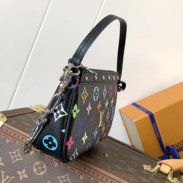 プレゼント最適 ルイヴィトン ポシェット・アクセソワール vuz29638