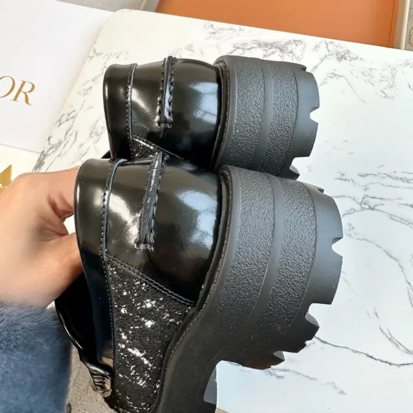 【上品オシャレ♡】ディオール Boy プラットフォーム ローファー 偽物 deg71478