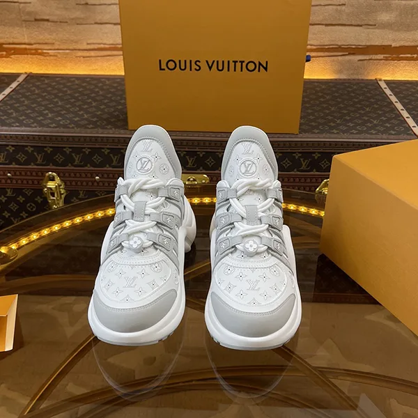 【スポーティなコーデと相性抜群!!】ルイヴィトン スニーカー 偽物 1ACGNS