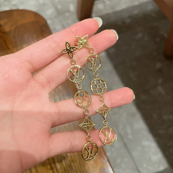 【かわいい♡新作】【ルイヴィトン】LV フラワーグラム ピアス 偽物 vua46650